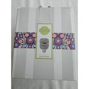 Scentsy Under Wraps Mummy Halloween Mini Wall Plug-In Wax Warmer New In Box